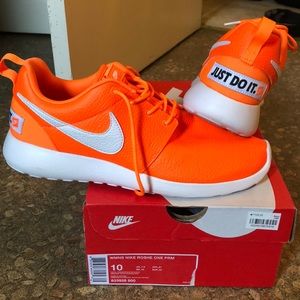 Women’s Nike Roshe One Orange Sneakers Size 10